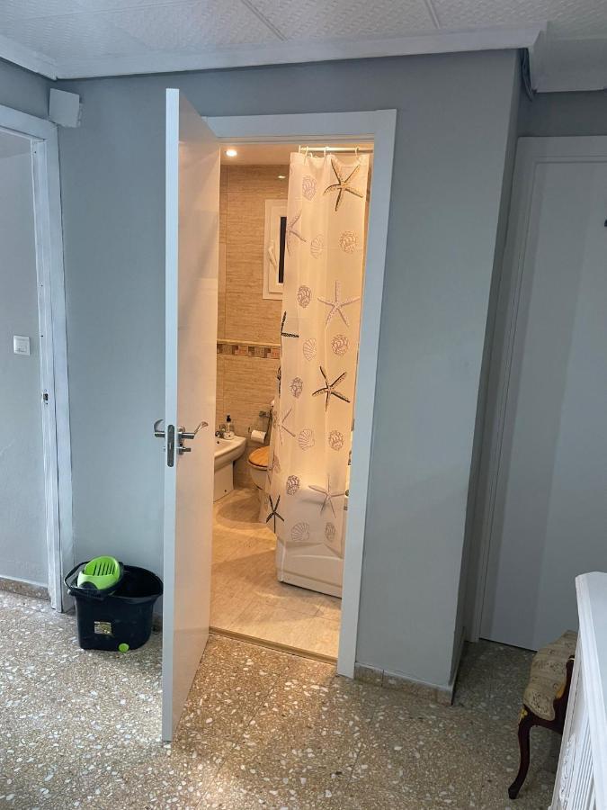 Апартаменты Habitacion Frente A Playa De La Malvarrosa Валенсия Экстерьер фото